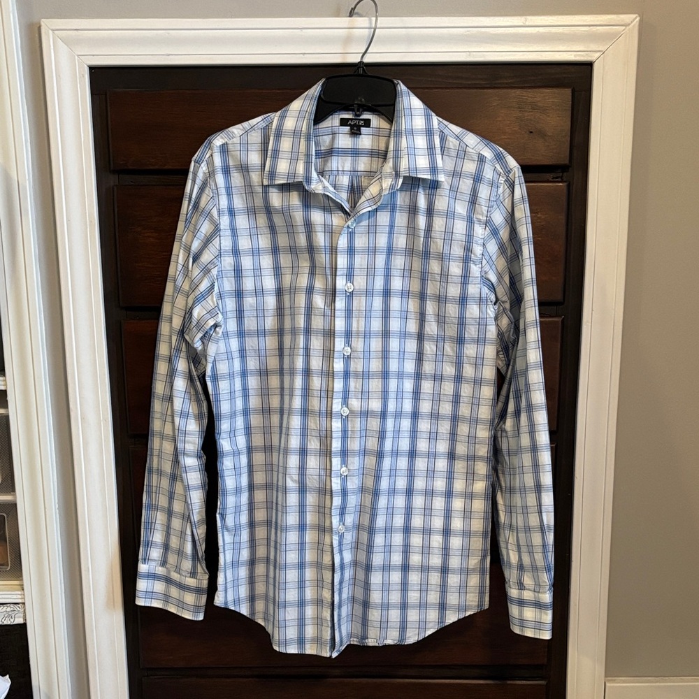 5/$25🌼 Apt. 9 Men's Light Blue and White Plaid Dress Shirt